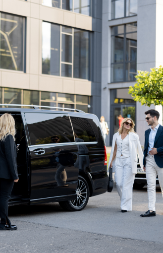 Blue Moves | Book Cabs, Luxury Rentals, Tour, Travellers, Transport